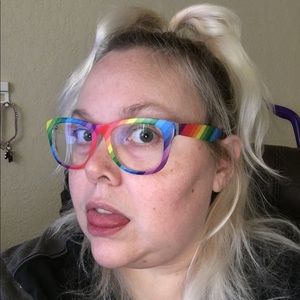 Meet your Posher, Kara